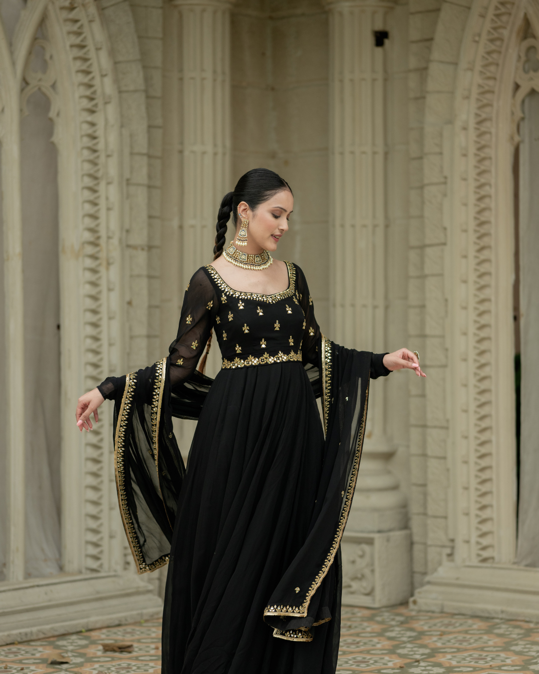Esha Koul - Black Anarkali From Mirror