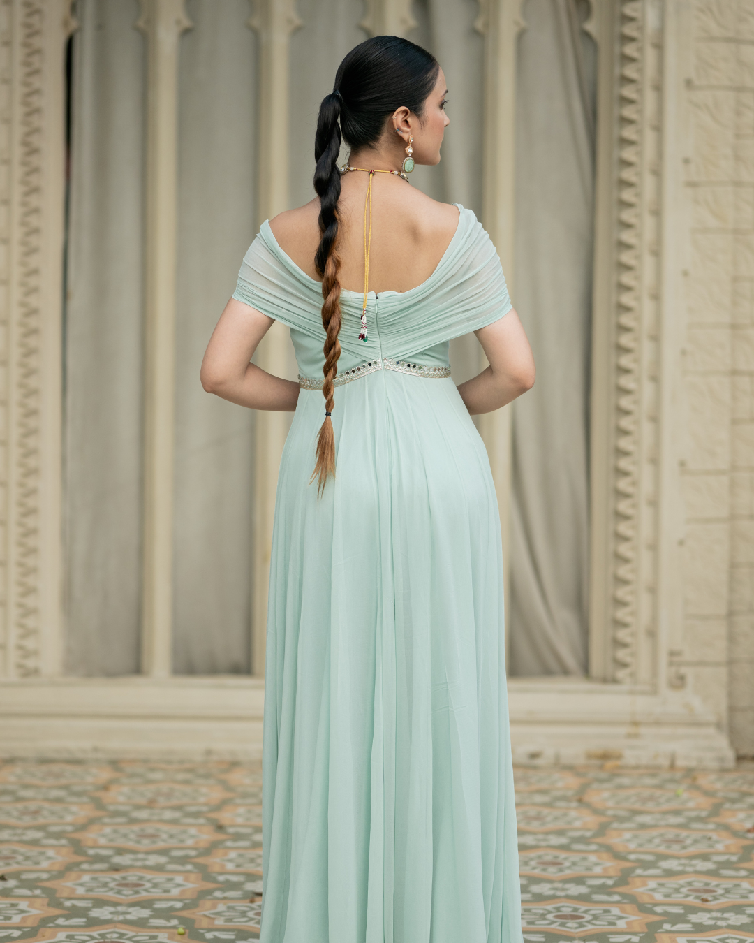 Esha Koul - Ice Bue Anarkali From Mirror