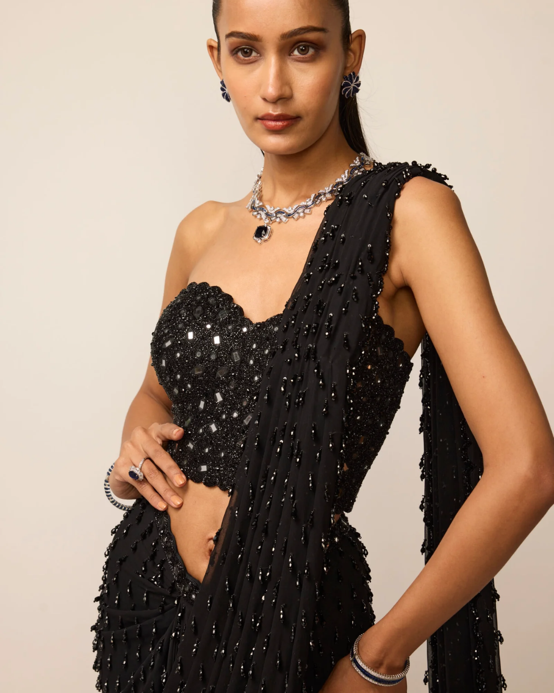 Vvani Vats - Black Single Drop Saree Set From Ziya