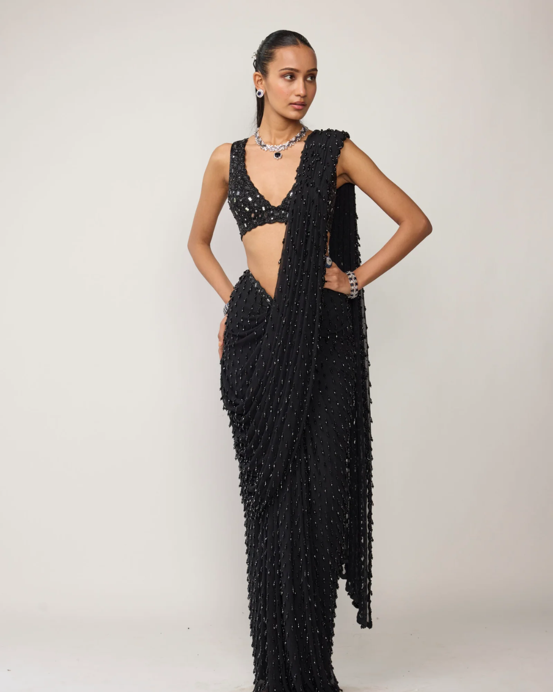 Vvani Vats - Black Single Drop V Neck Saree Set From Ziya