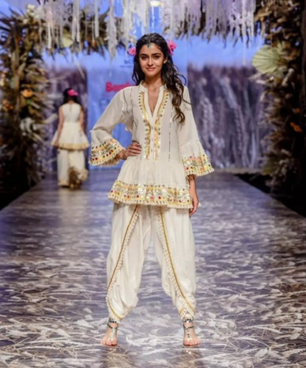 GOPI VAID - Yara Dhoti Set