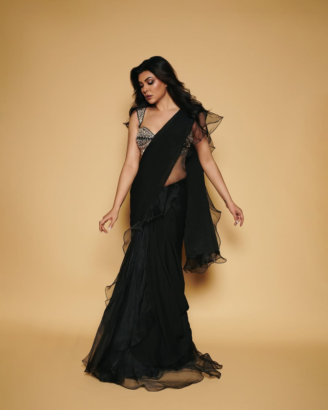 Gopi Vaid - Sushmita Sen Saree From Jhilmil