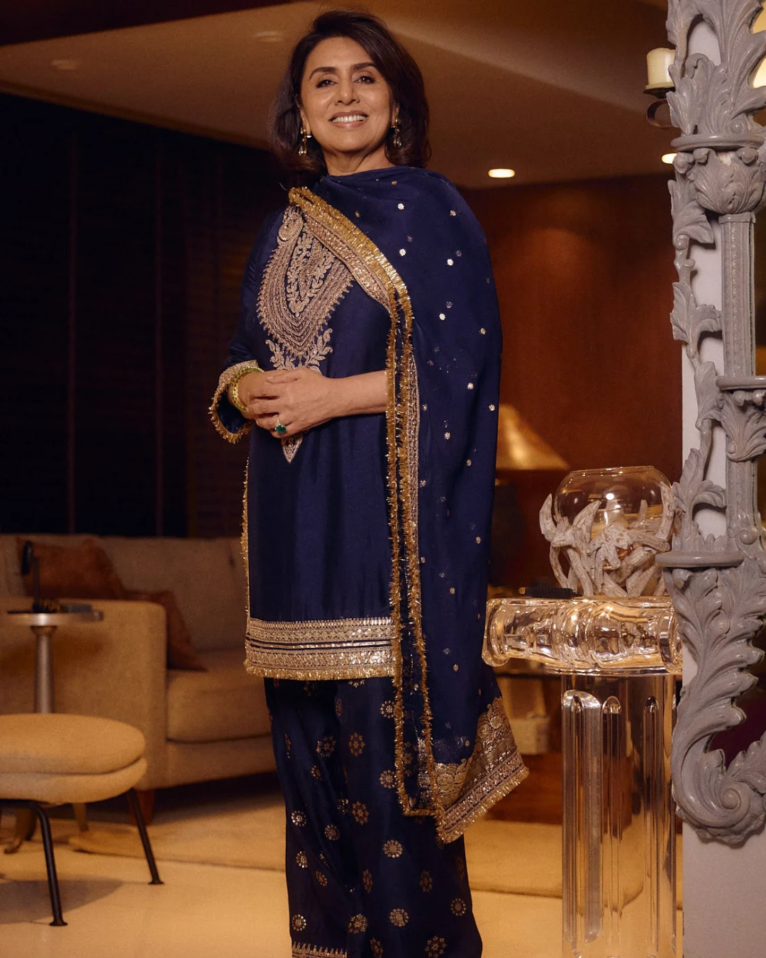 Gopi Vaid - Neetu Kapoor in Mahiz Farshi Set From Nizaam