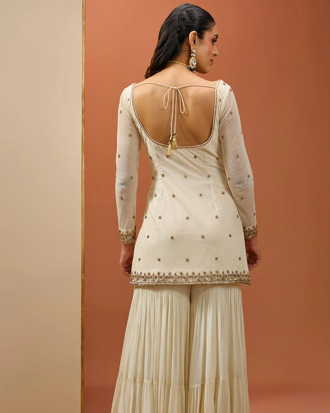Esha Koul - Offwhite Kurta Set From Noor