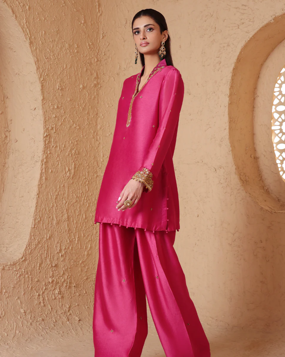 Niti Bothra - Mehrang Pink Short Buti Kurta Set