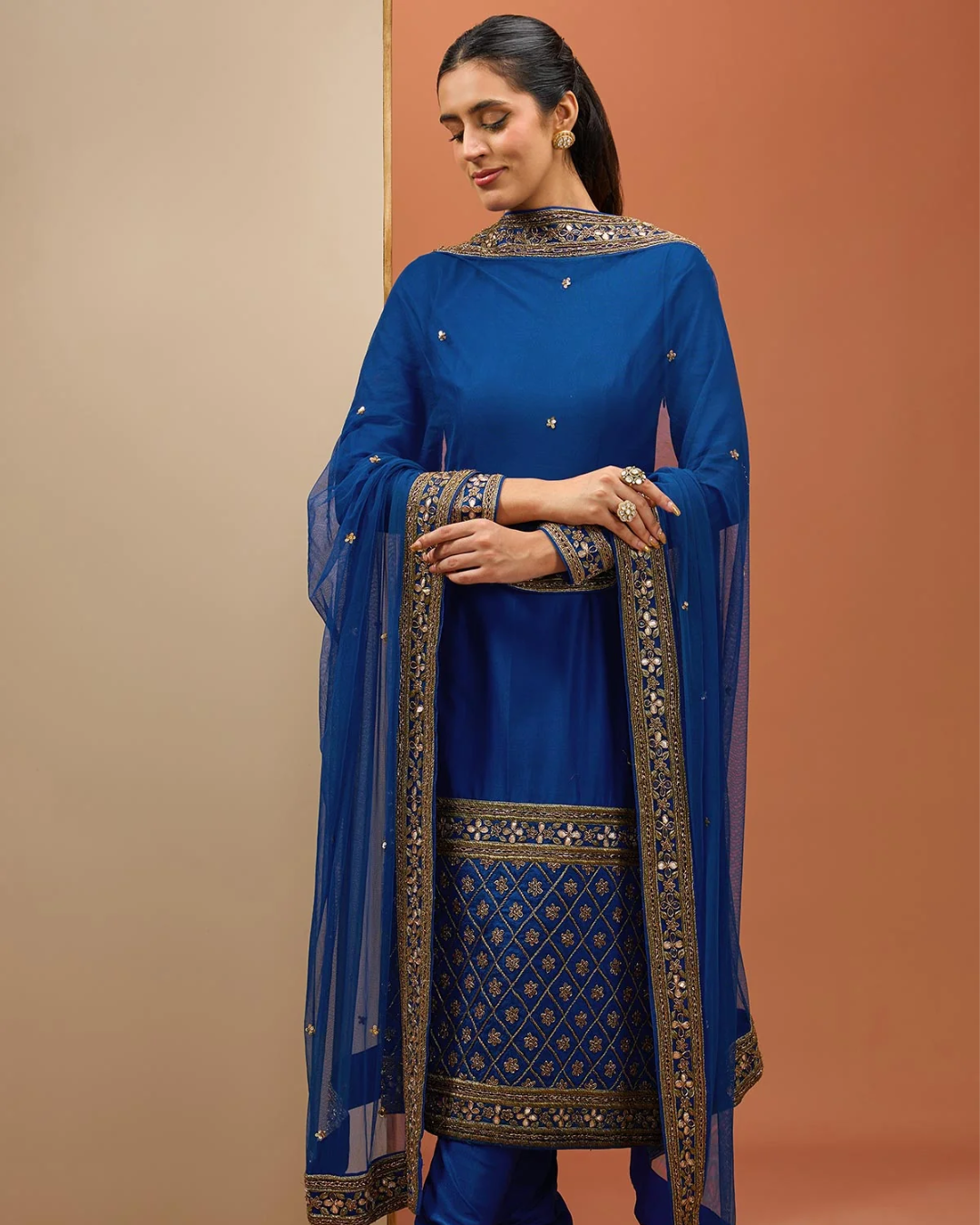 Esha Koul - Blue Straight Kurta Set From Noor