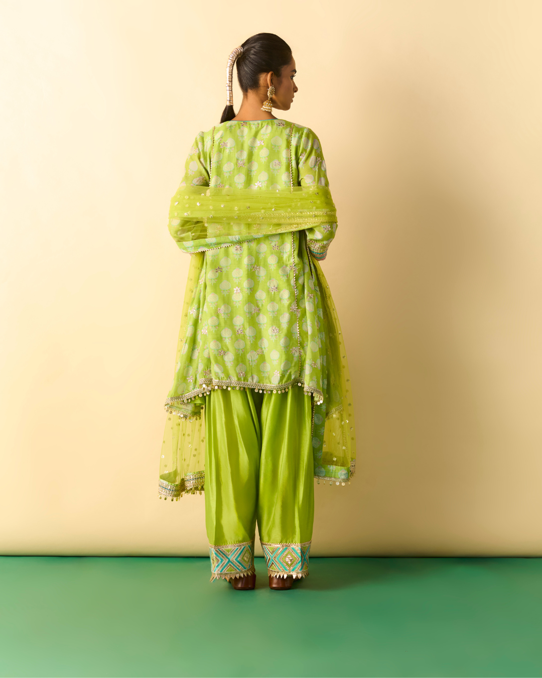 Gopi Vaid - Anvi Farshi Set From Chaar Bagh