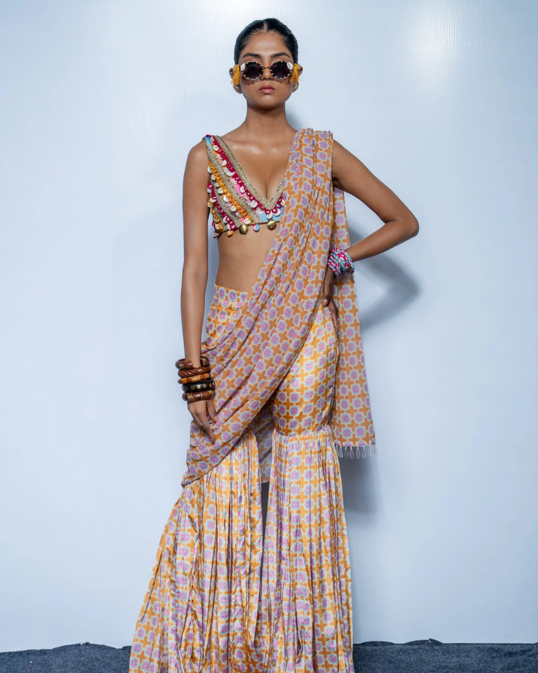 Rishi and Vibhuti - Glow Saree From Rock & Roll