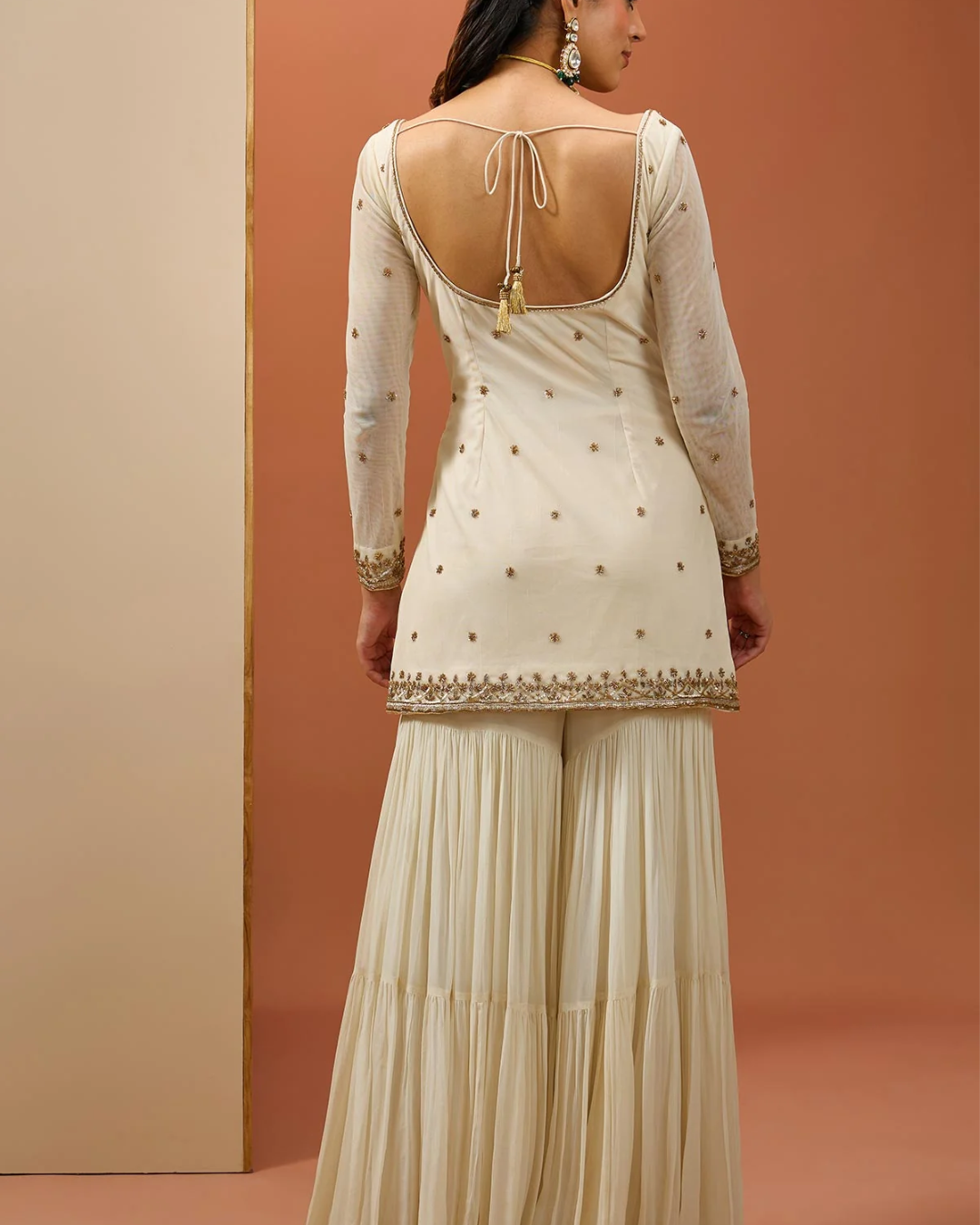Esha Koul - Offwhite Kurta Set From Noor