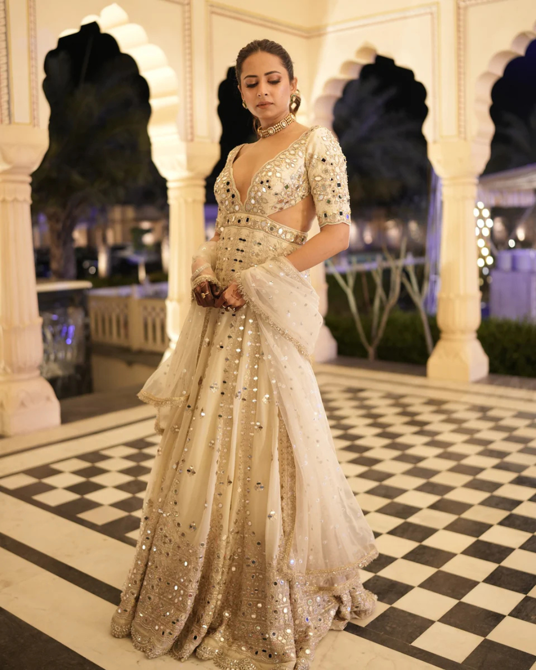 Gopi Vaid - Sargun Mehta in Aasmi Anarkali Set From Jhilmil