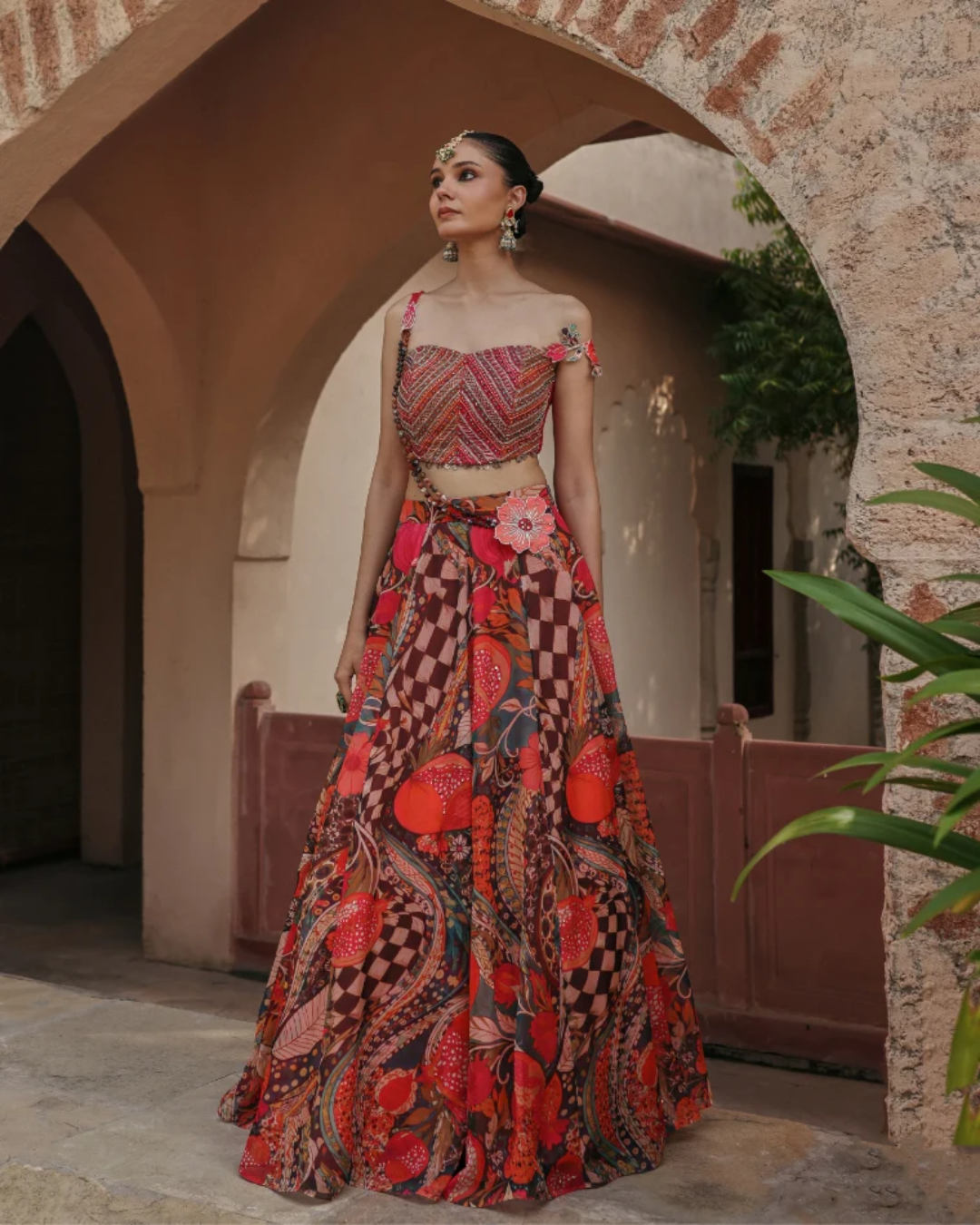 Label Moni K - Pomelle Kundan From Naqsh