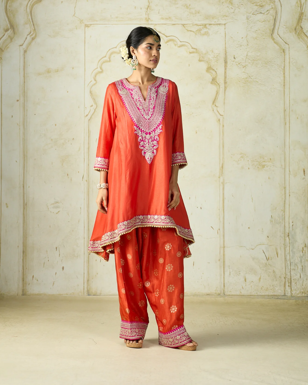 Gopi Vaid - Seema Sajdeh in Nadia Farshi Set From Nizaam
