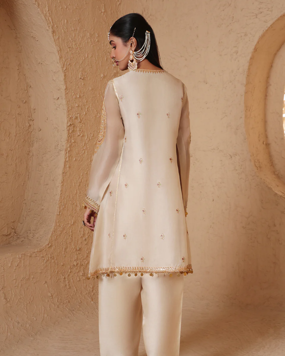 Niti Bothra - Mehrang Ivory Short Pheran Kurta Set