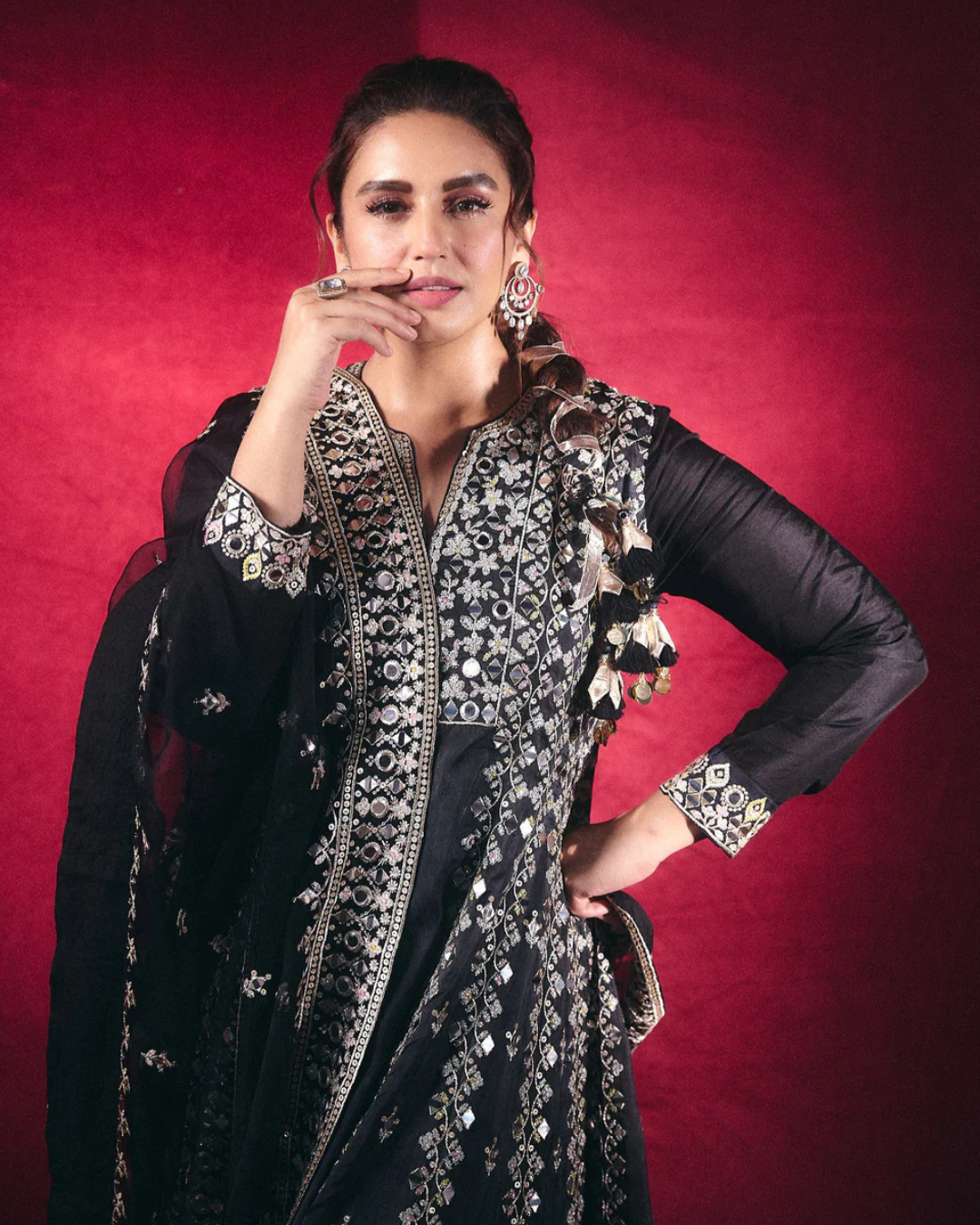Gopi Vaid - Huma Qureshi in Amiha AG Set From Jhilmil