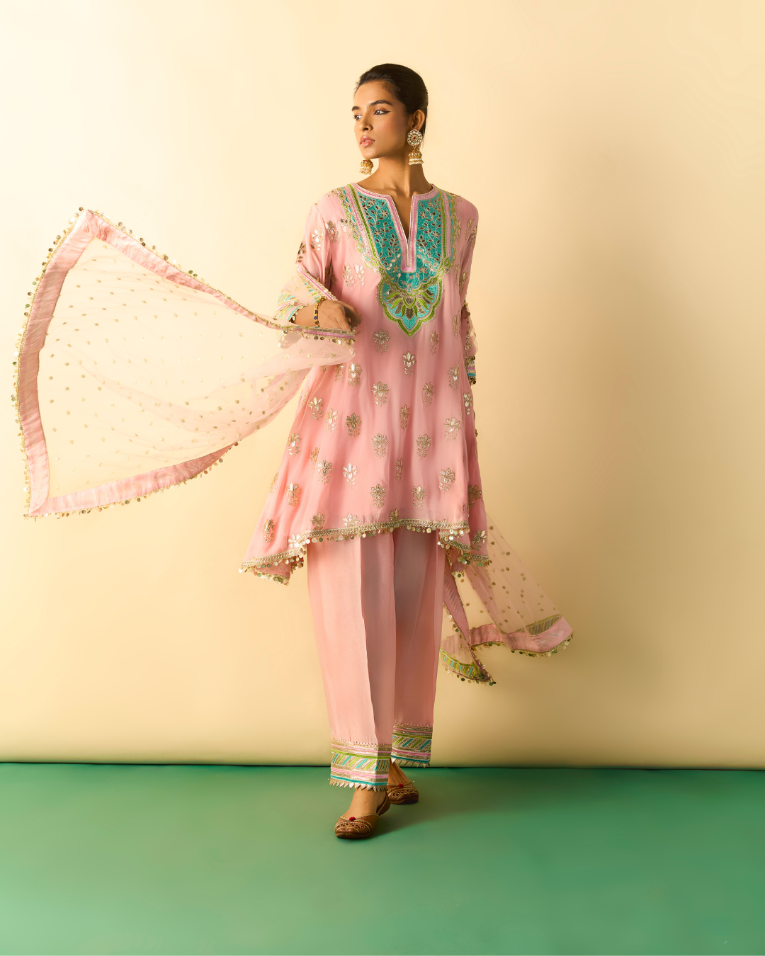 Gopi Vaid - Zarnish Farshi Set From Chaar Bagh