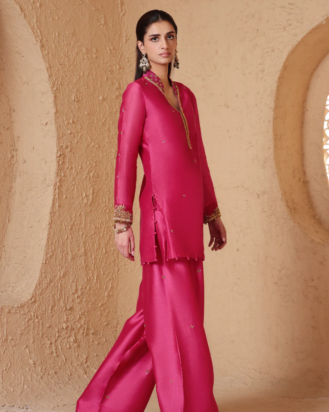 Niti Bothra - Mehrang Pink Short Buti Kurta Set