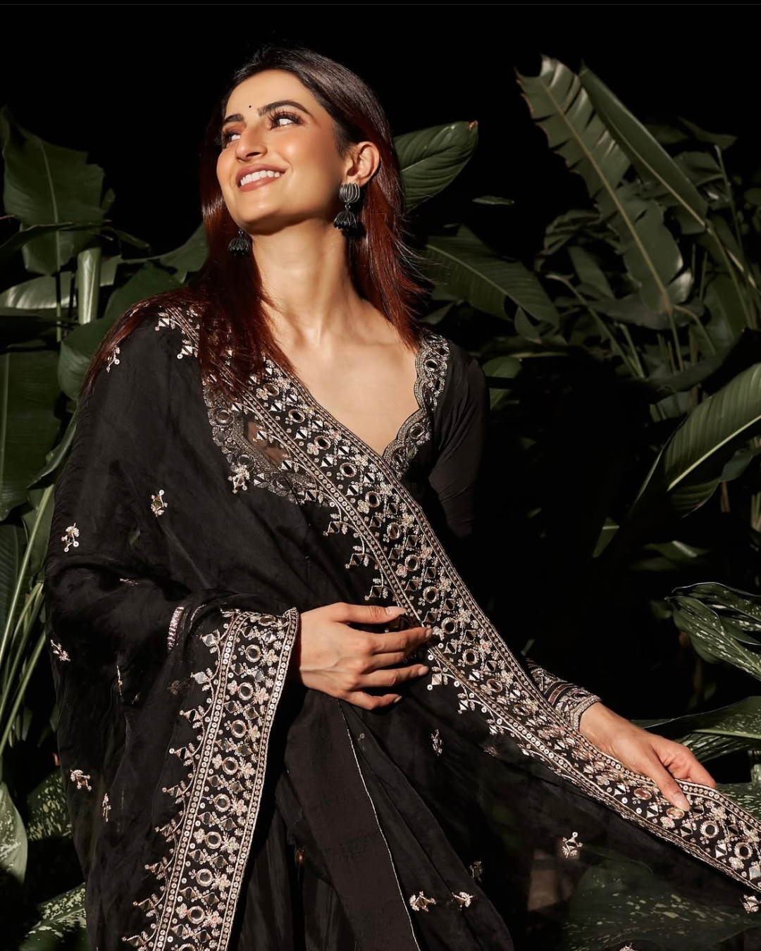 Gopi Vaid - Palak Tiwari in Srivani AG Set From Jhilmil