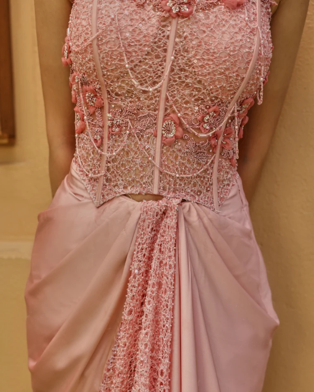 Label Moni K - Rozea Drape From Naqsh