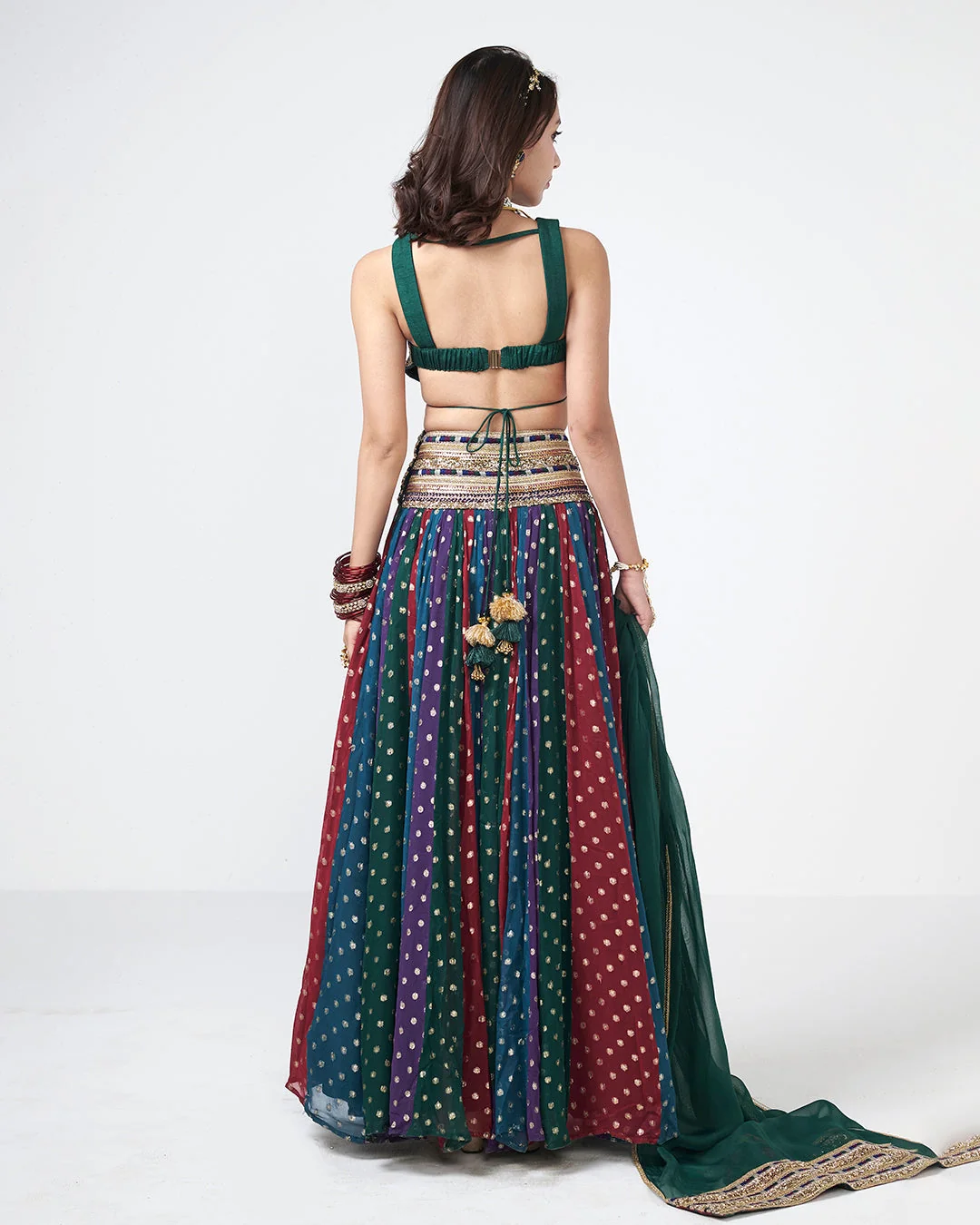 Rishi and Vibhuti - Rangeen Lehnga From Gulon Ke Rang