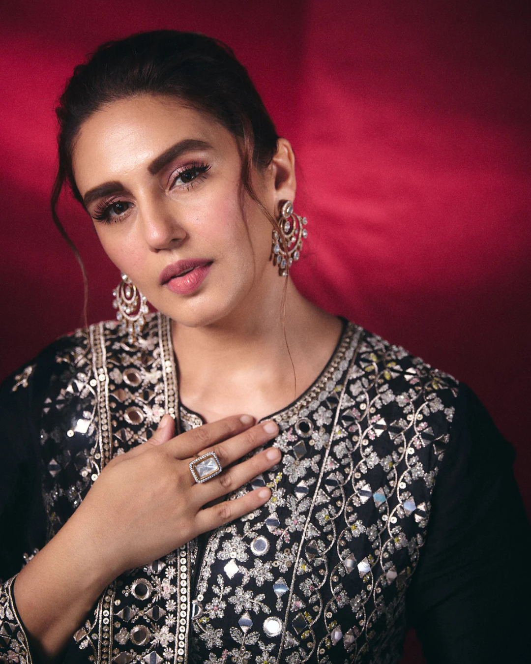 Gopi Vaid - Huma Qureshi in Amiha AG Set From Jhilmil