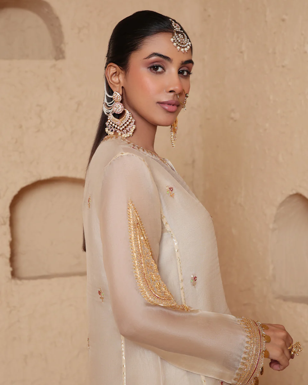 Niti Bothra - Mehrang Ivory Short Pheran Kurta Set