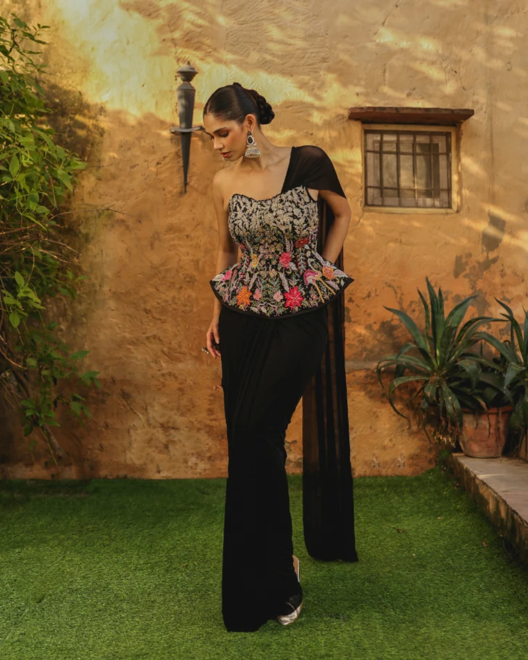 Label Moni K - Mahira Drape Set From Naqsh