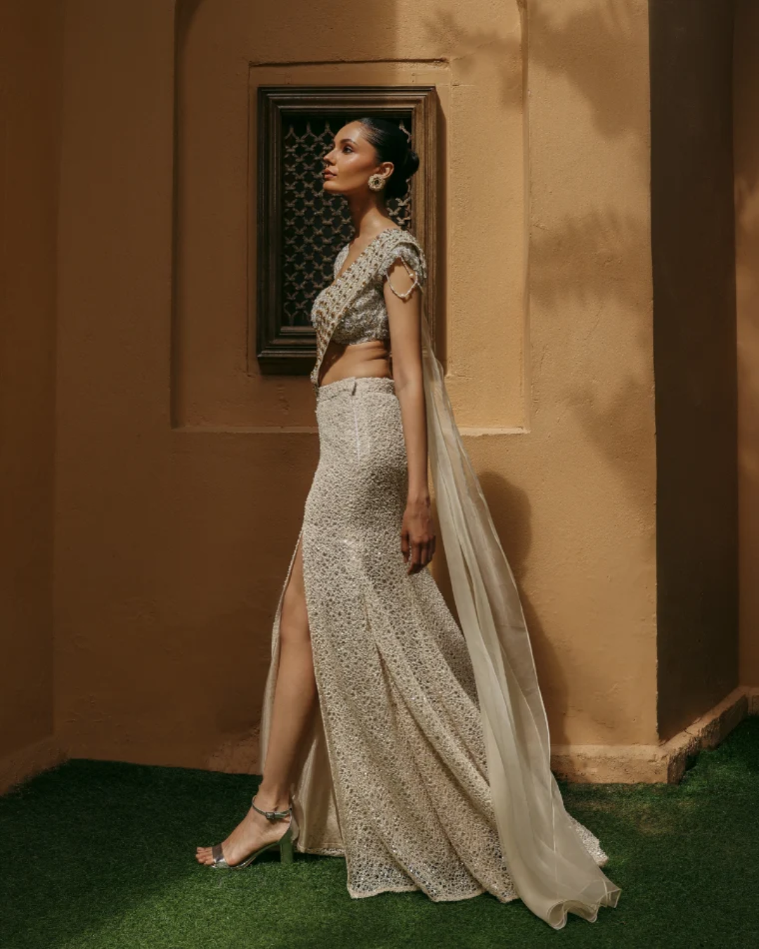 Label Moni K - Elara From Naqsh