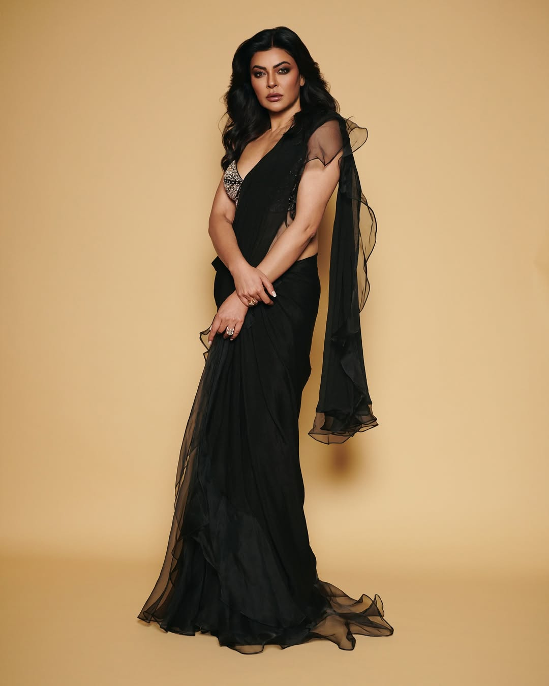 Gopi Vaid - Sushmita Sen Saree From Jhilmil