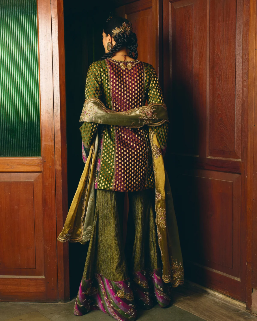 Aditi Gupta - Harini Straight Kurta Set From Chitrakatha