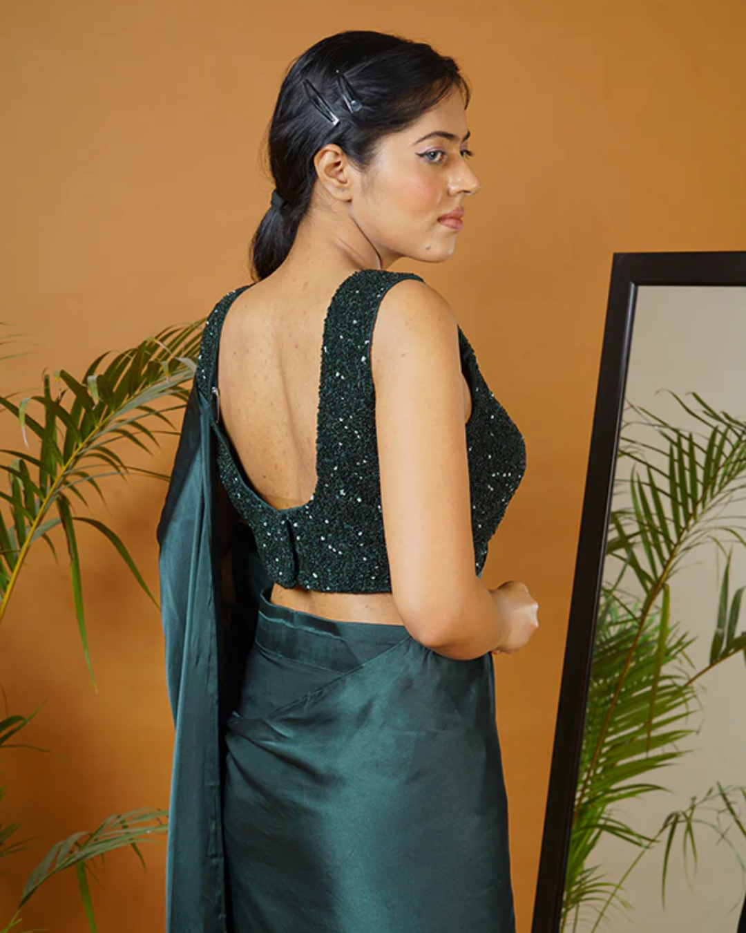 Sonali Bansal - Green saree set From Fiza