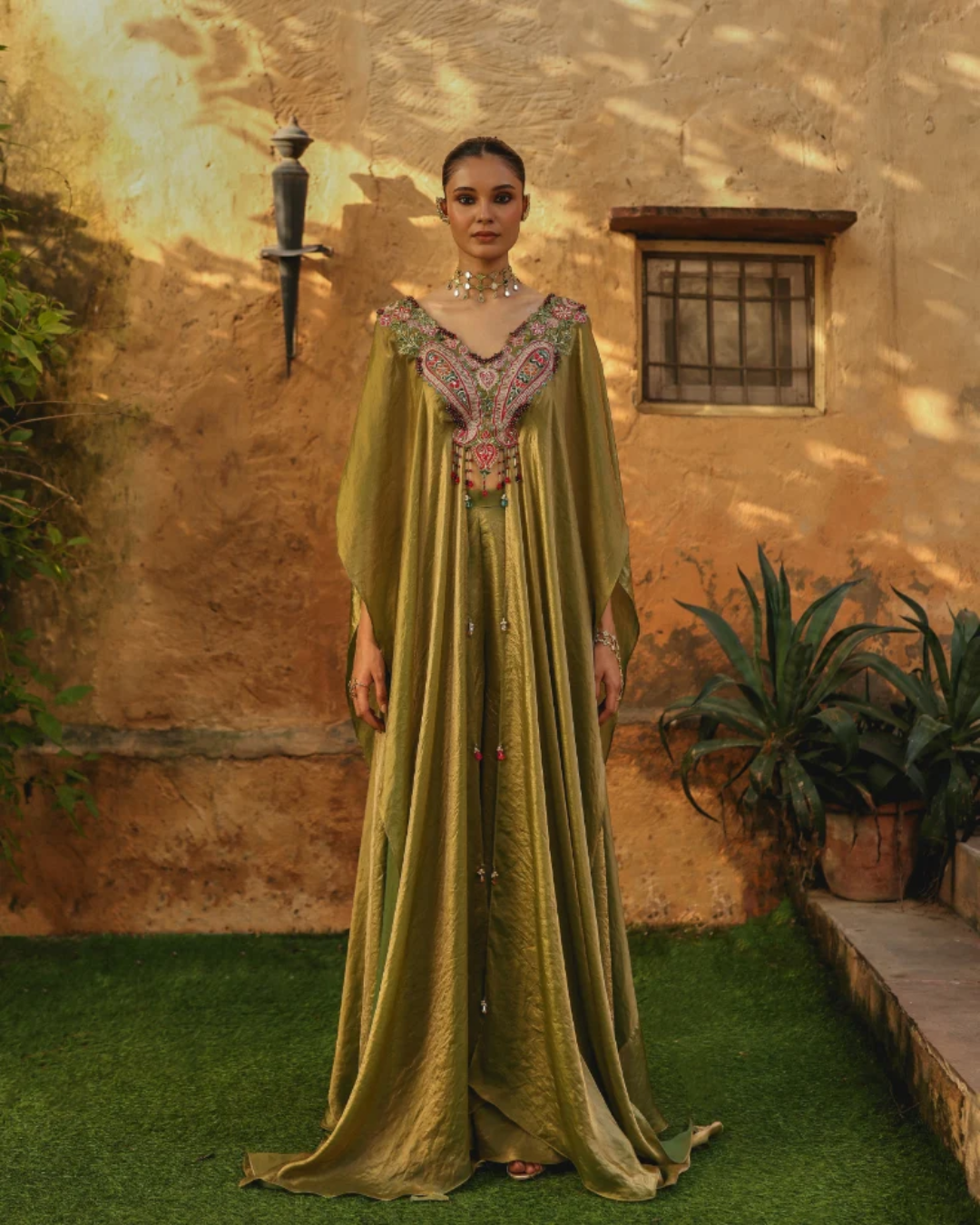 Label Moni K - Aari Goonj Kaftan Set From Naqsh