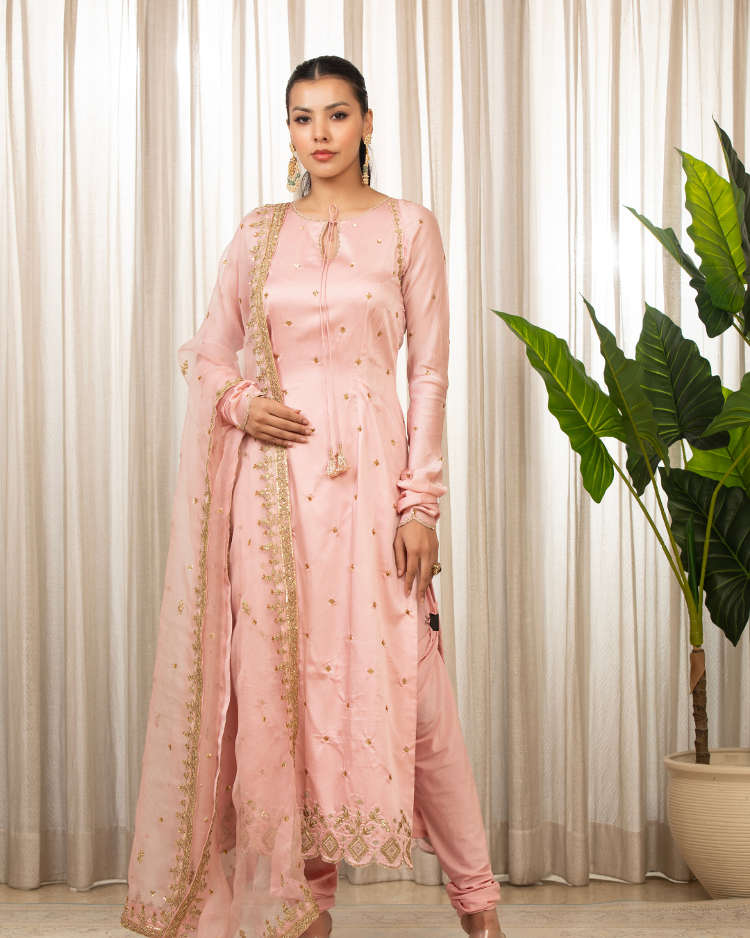 Esha Koul - Sonam Pink Kurta Set