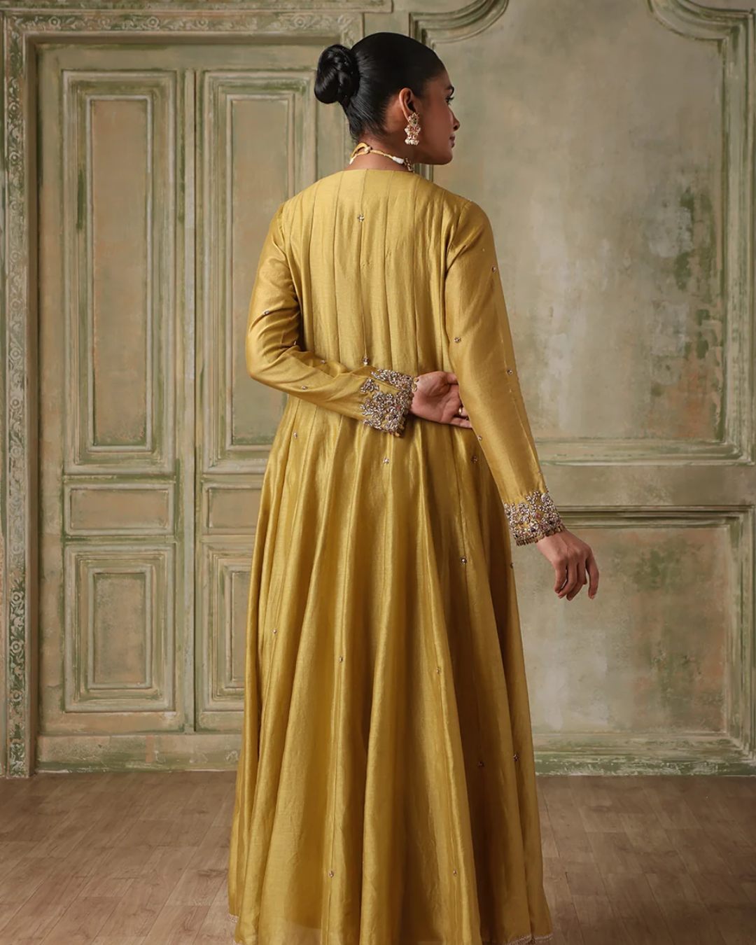 Niti Bothra - Zar-Rang Green V Neck Kalidar Set