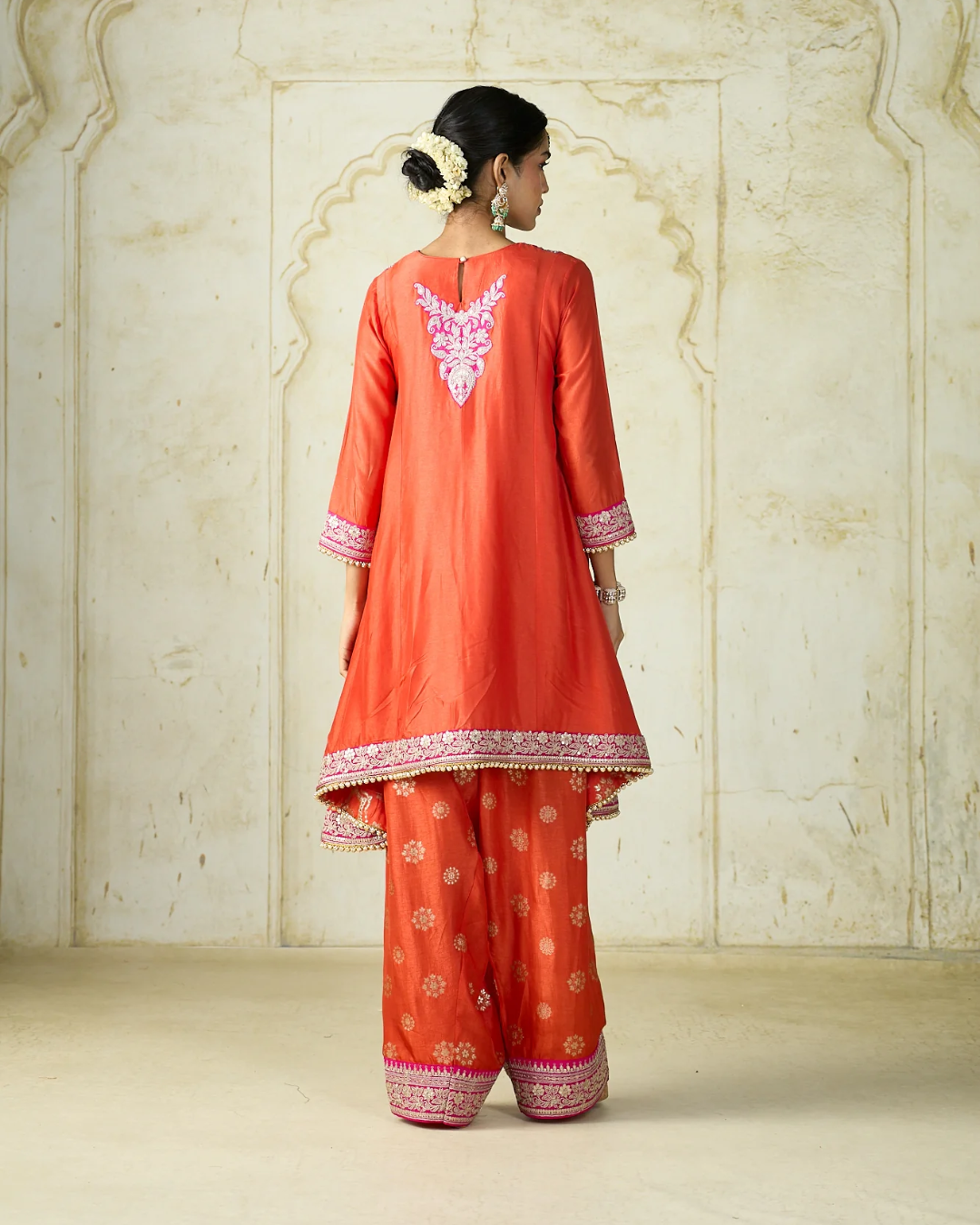 Gopi Vaid - Seema Sajdeh in Nadia Farshi Set From Nizaam
