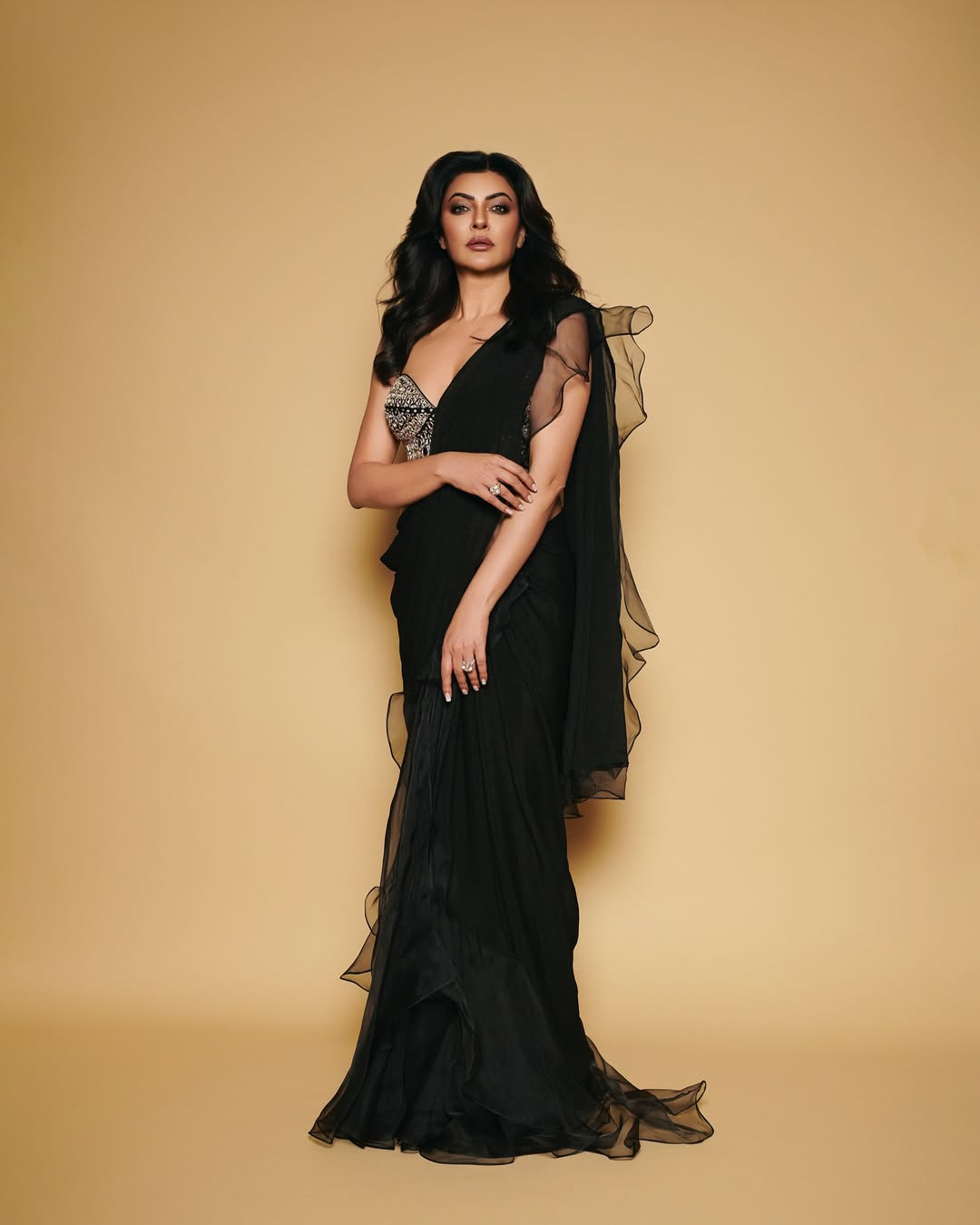 Gopi Vaid - Sushmita Sen Saree From Jhilmil