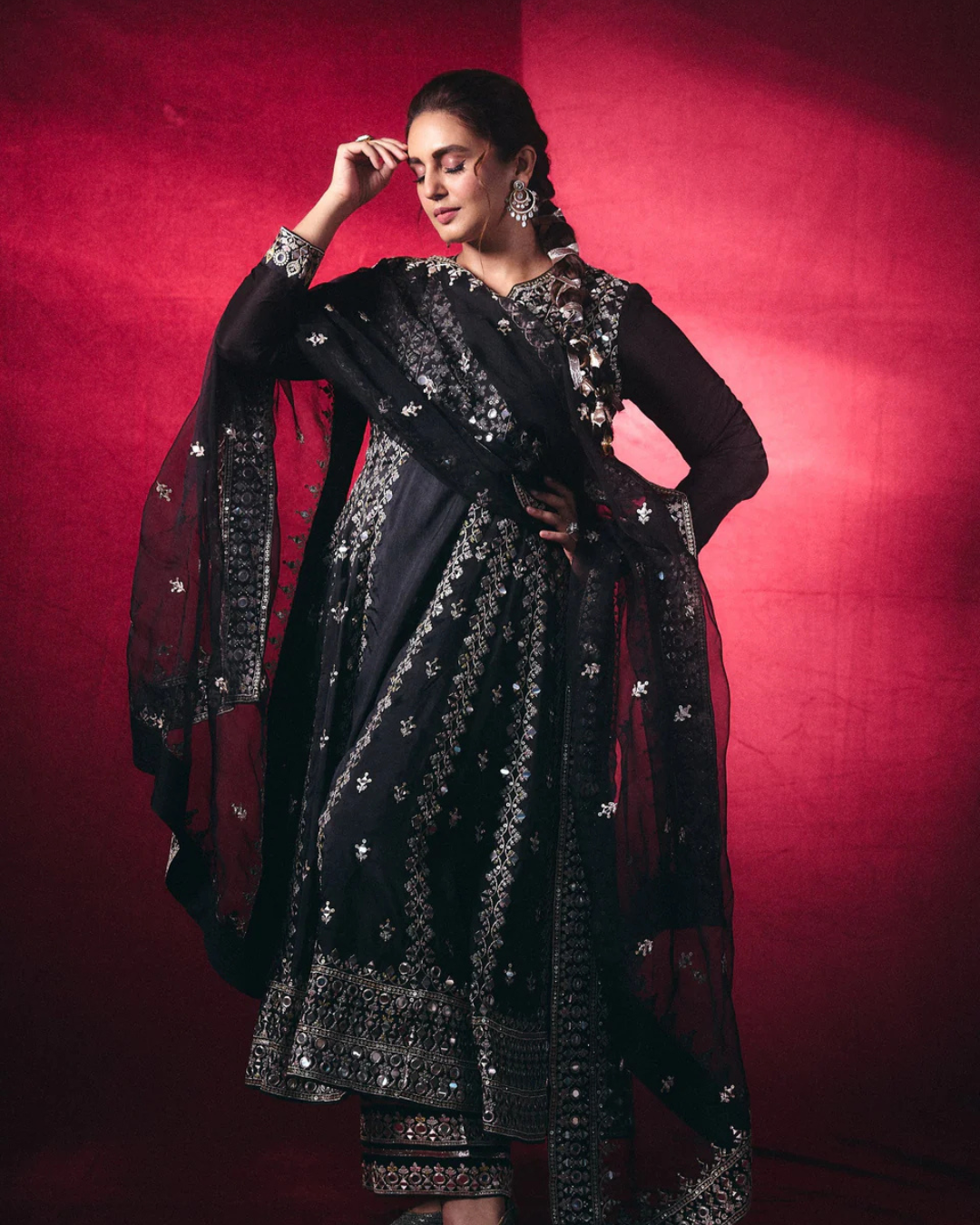 Gopi Vaid - Huma Qureshi in Amiha AG Set From Jhilmil