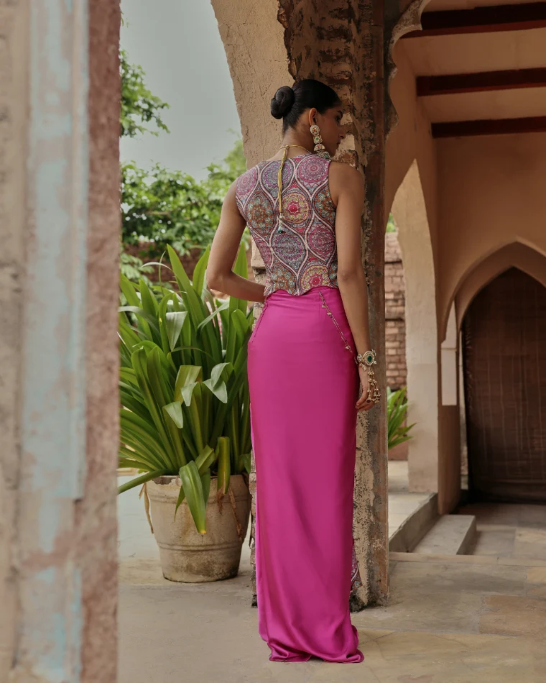 Label Moni K - Prink Drape Set From Naqsh