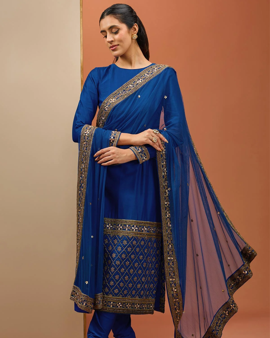Esha Koul - Blue Straight Kurta Set From Noor
