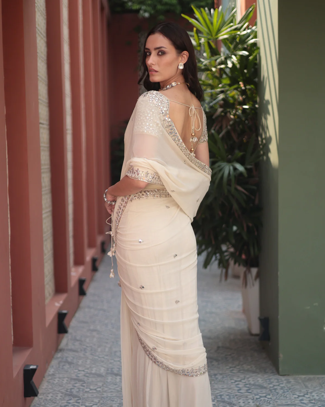 Esha Koul - Offwhite Saree From Mirror