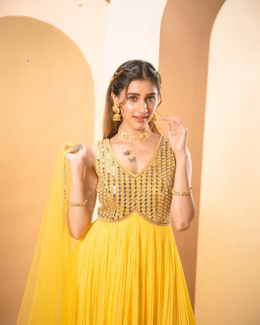 Anisha Shetty - Lemon Yellow Anarkali Set From Rangin