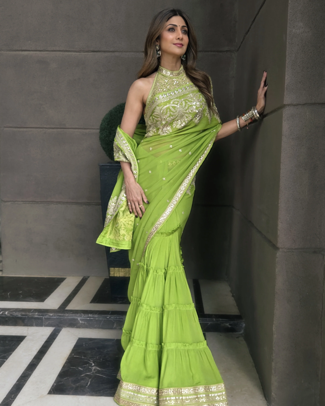 Gopi Vaid - Shilpa Shetty in Naaz Saree Set From Nizaam