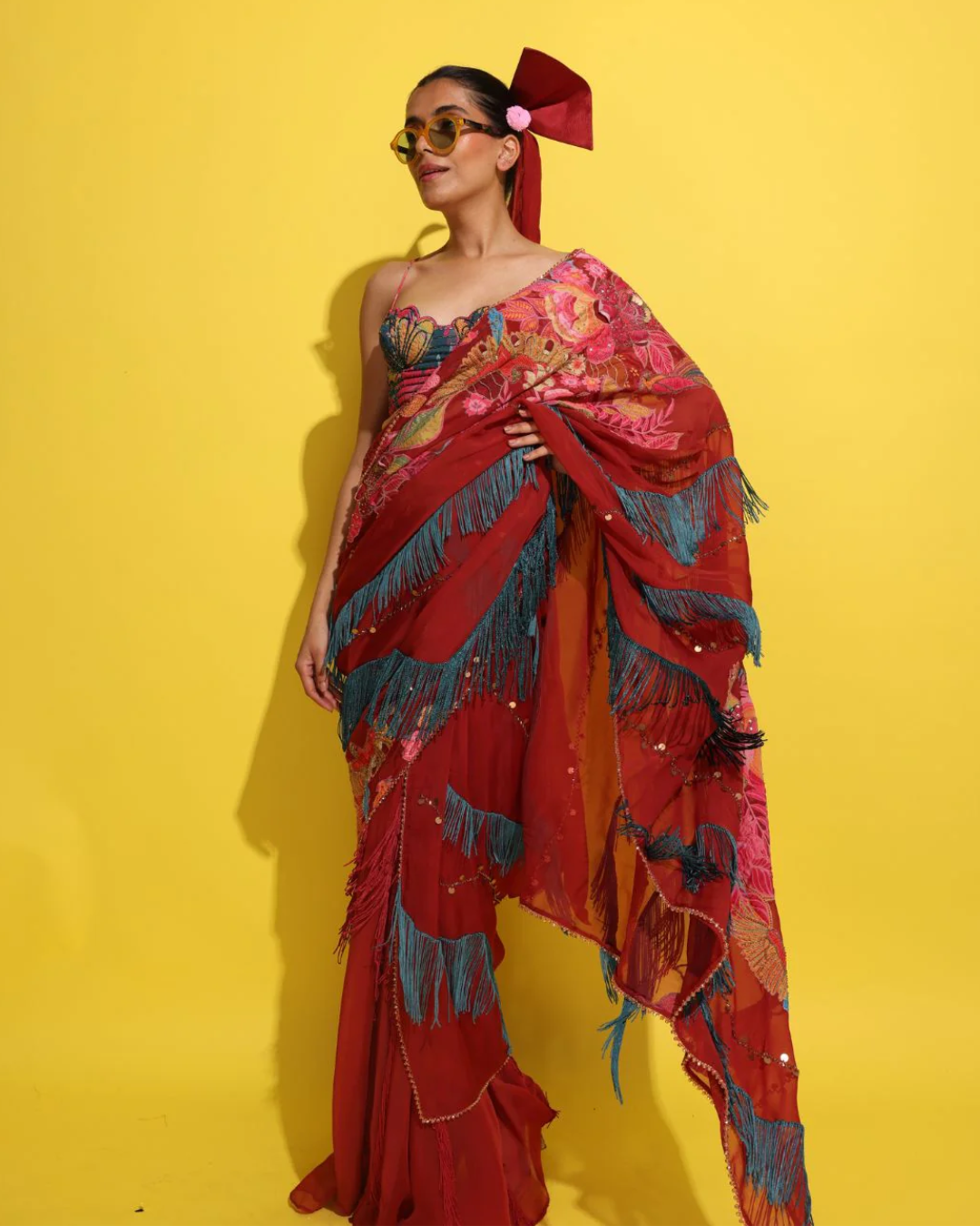 Rishi and Vibhuti - Chakachak saree From Tamasha