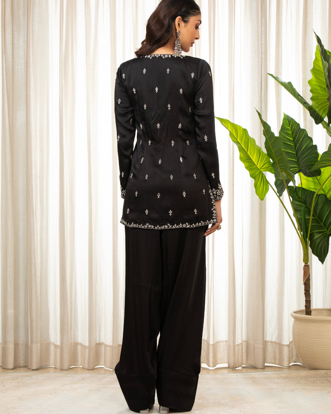 Esha Koul - White On Black Kurta Set