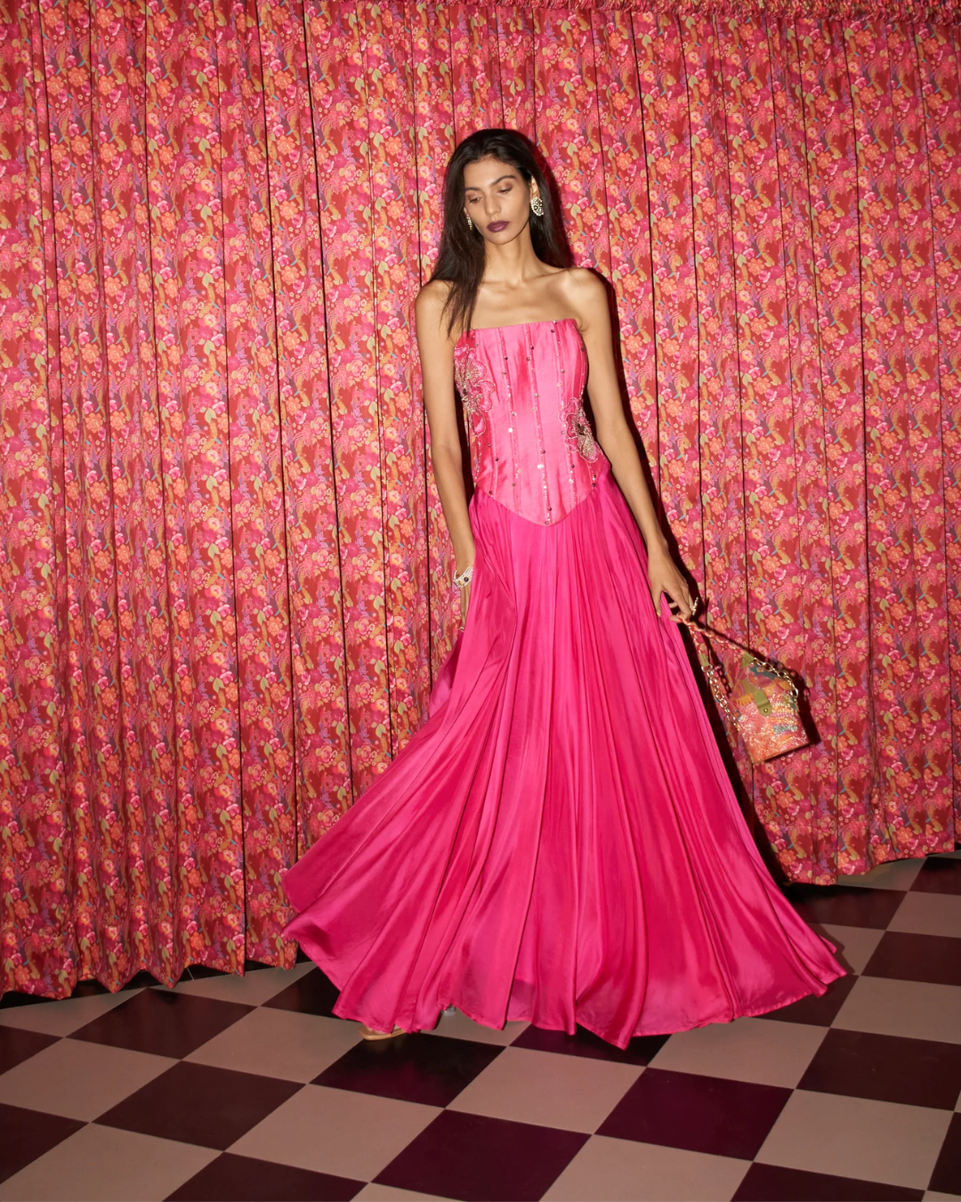 Rishi and Vibhuti - Pink Siren Set From Rock & Roll