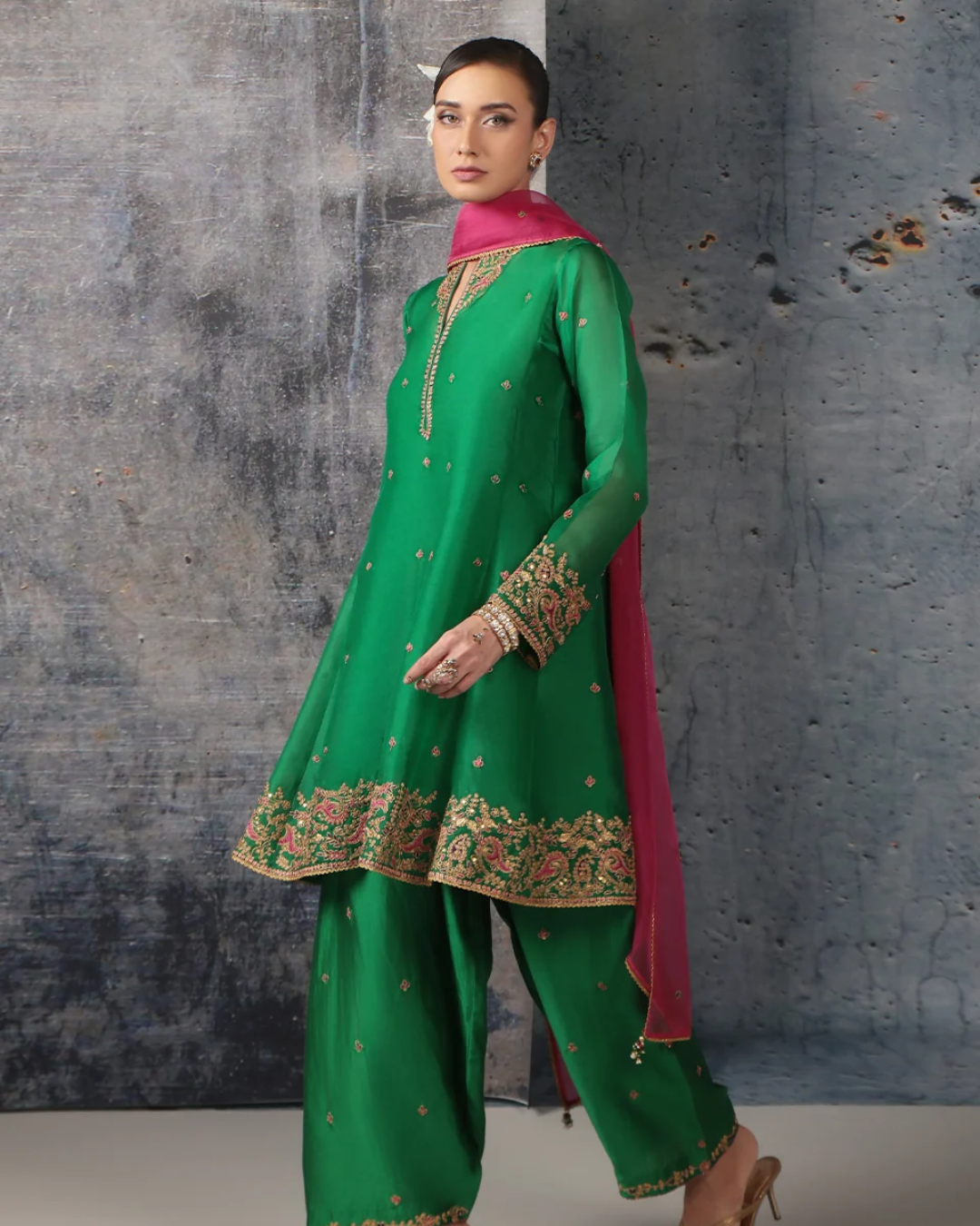 Niti Bothra - Zar-Rang Green Short Pheran Kurta Set