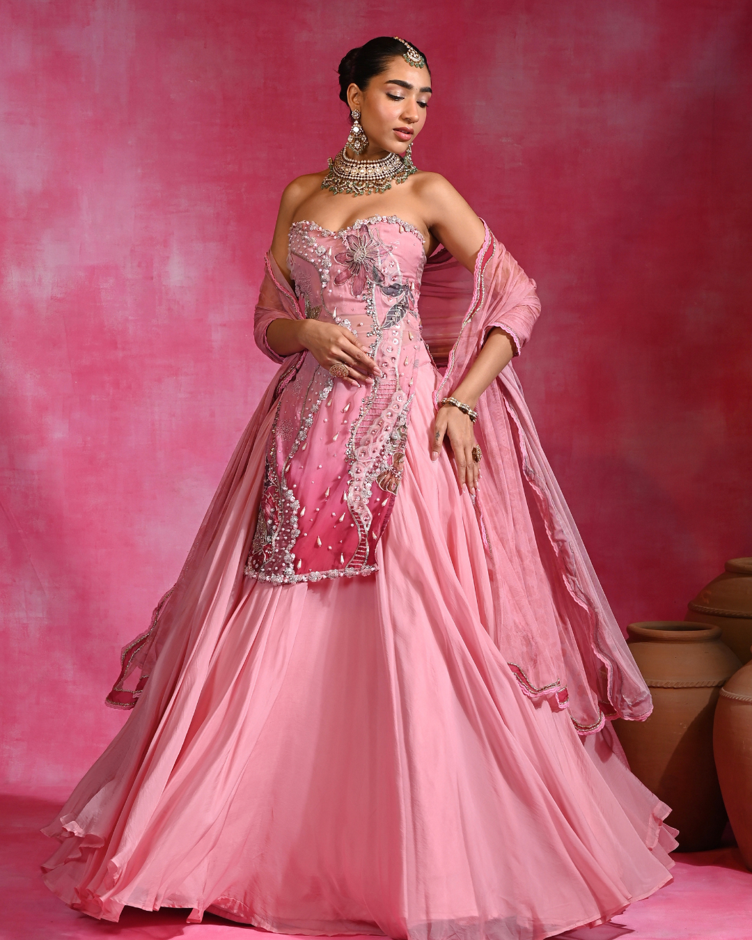 Rishi and Vibhuti - Gulabi Sitara Set From Ek Main Aur Ek Tu