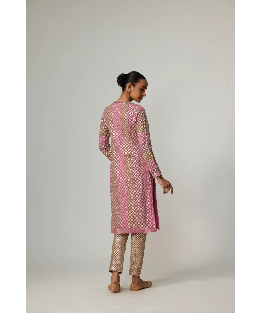 VVANI VATS - Mud mauve multicolor Kurta Set