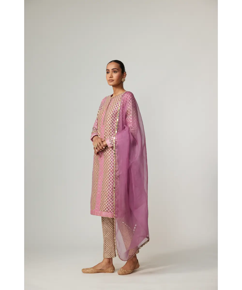 VVANI VATS - Mud mauve multicolor Kurta with Dupatta Set