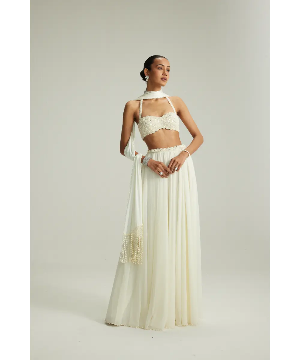 VVANI VATS- Off White Skirt Set With Halter Neck Blouse