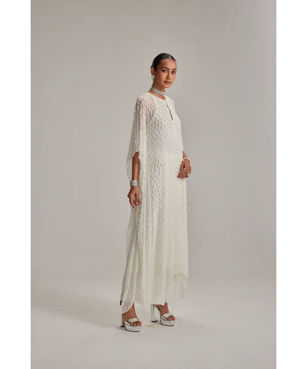 VVANI VATS- Off White Pearl Drop Kaftaan set